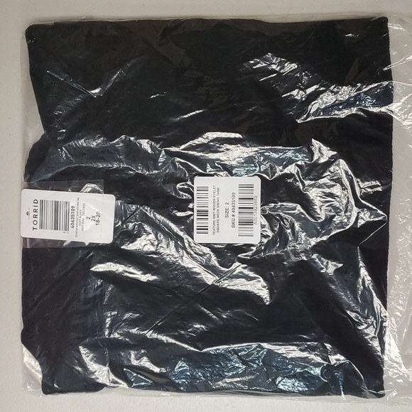 ❤️NWT VINTAGE TORRID CAMI - BLACK WOVEN EYELET SWING TANK - PLUS SIZE - Picture 9 of 14